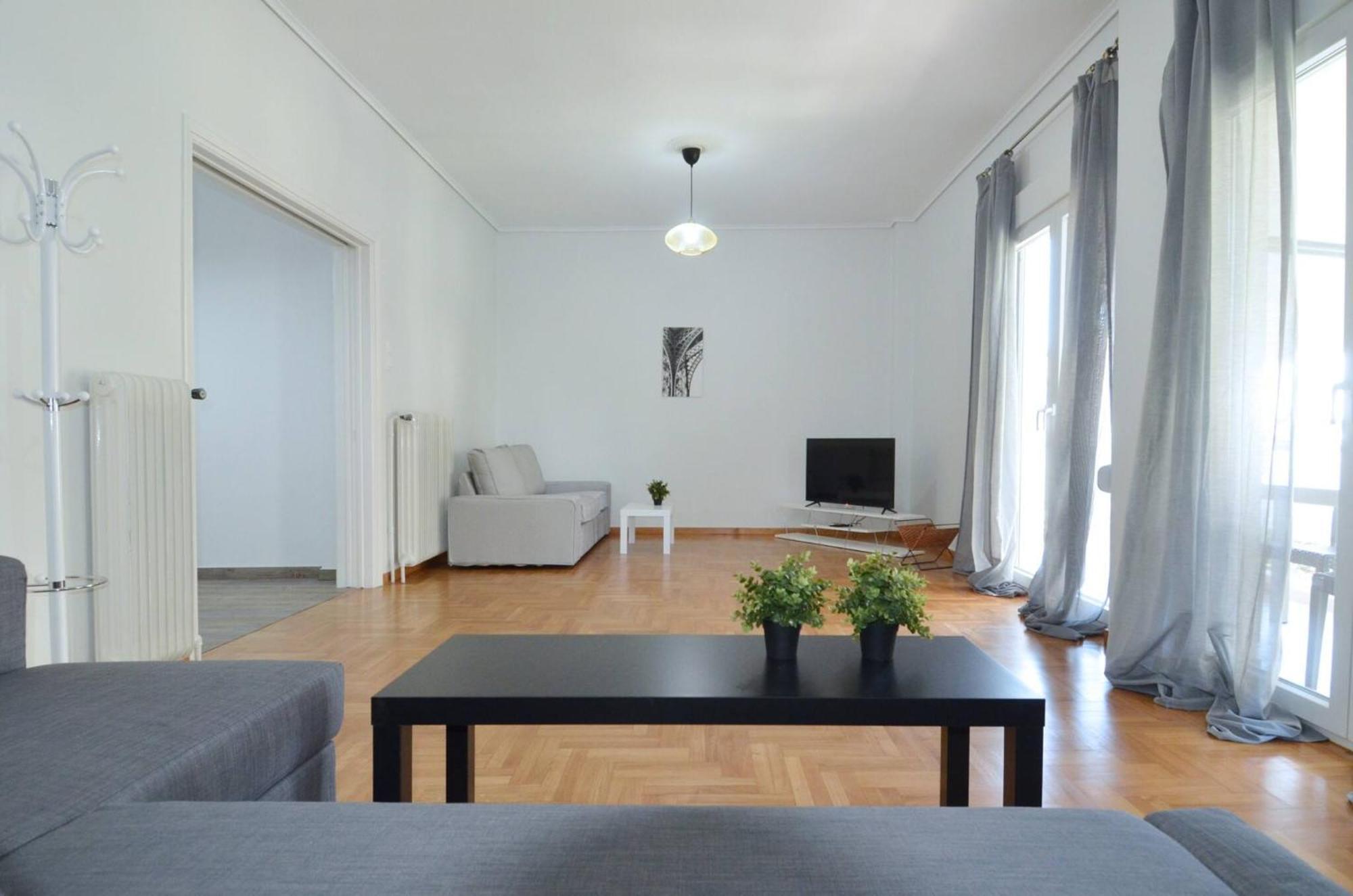 A Spacious Minimal Apatment At Chalandri Atenas Exterior foto